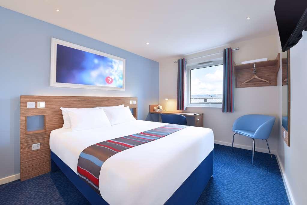 Travelodge Dundee Strathmore Avenue Номер фото