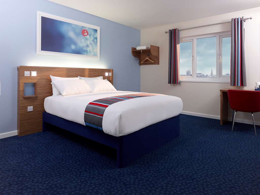 Travelodge Dundee Strathmore Avenue Номер фото