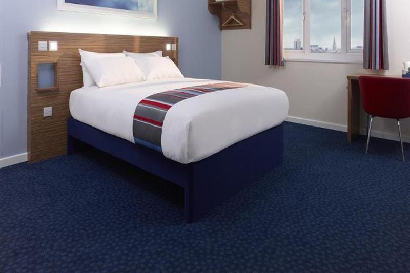 Travelodge Dundee Strathmore Avenue Екстер'єр фото