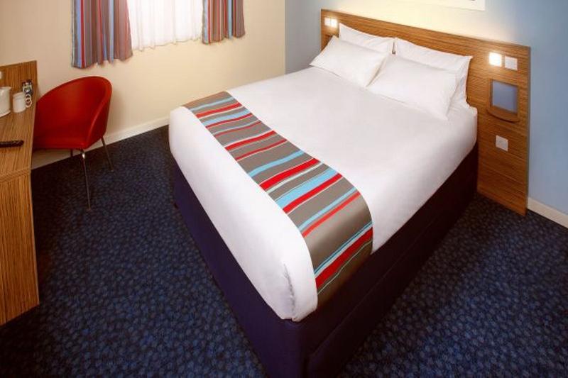 Travelodge Dundee Strathmore Avenue Екстер'єр фото
