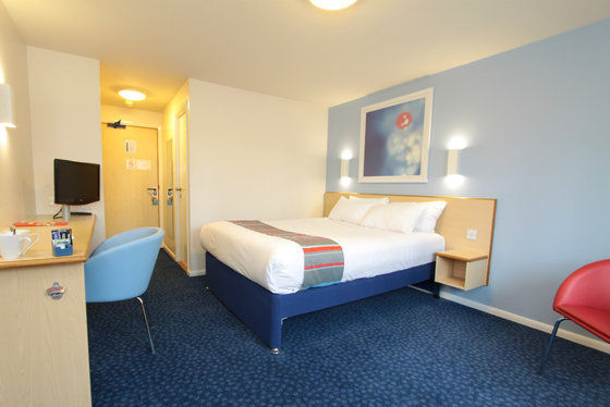 Travelodge Dundee Strathmore Avenue Номер фото